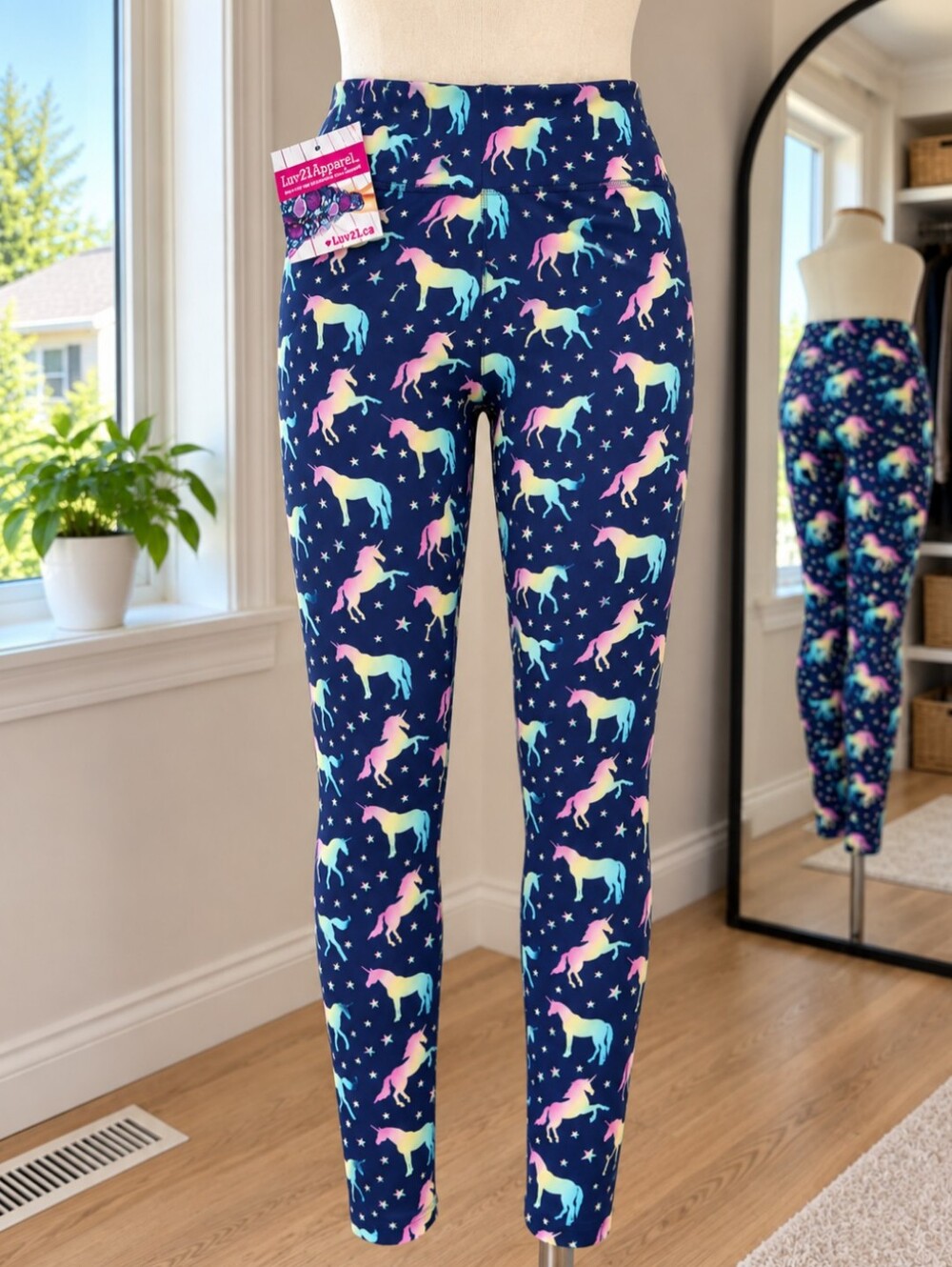 NWT Luv21 Rainbow Unicorn Star Leggings Navy Women’s
